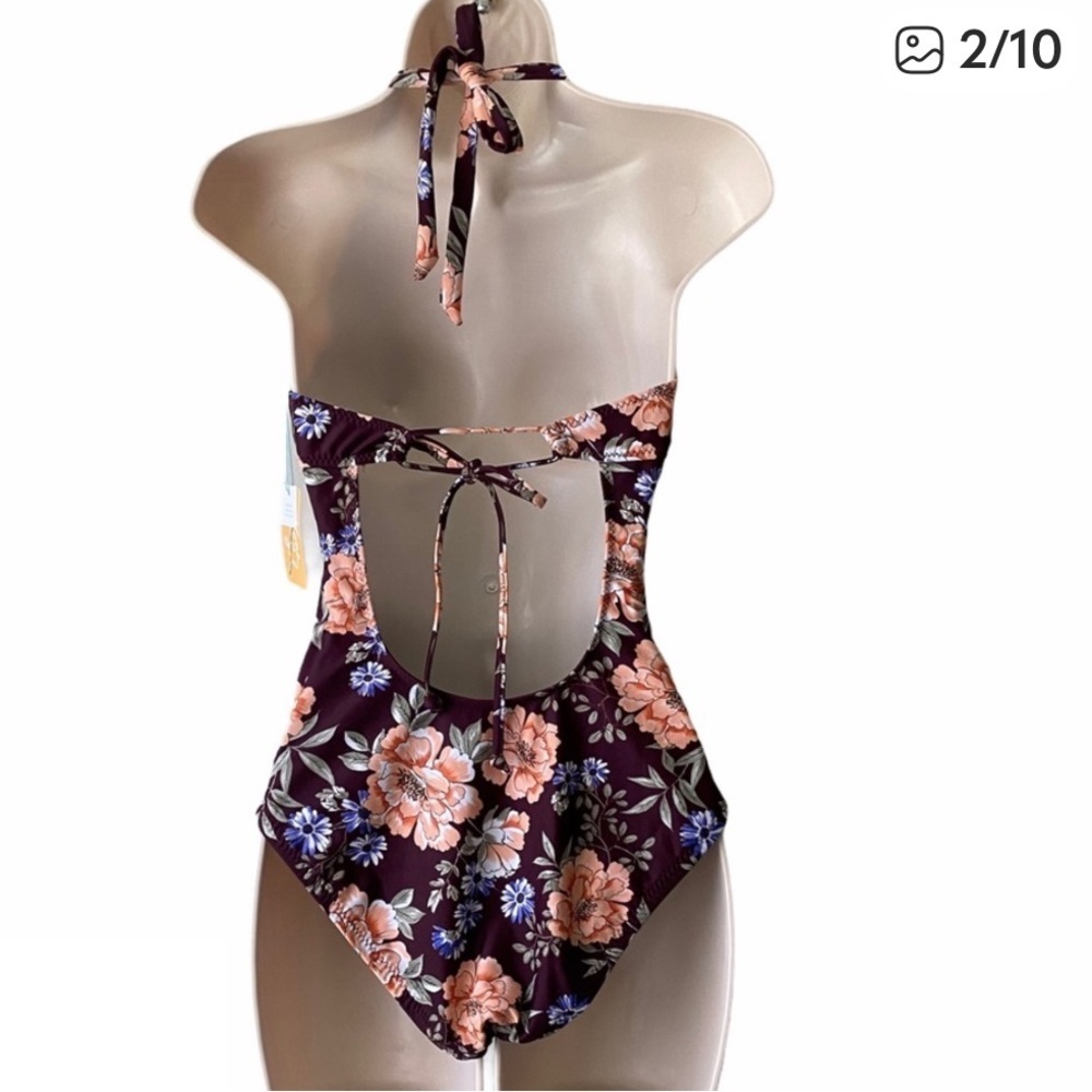 🌺 KONA SOL one piece swimsuit
Floral Crochet Boho Large V-neck
Tie Neck Soft - Picture 2 of 9